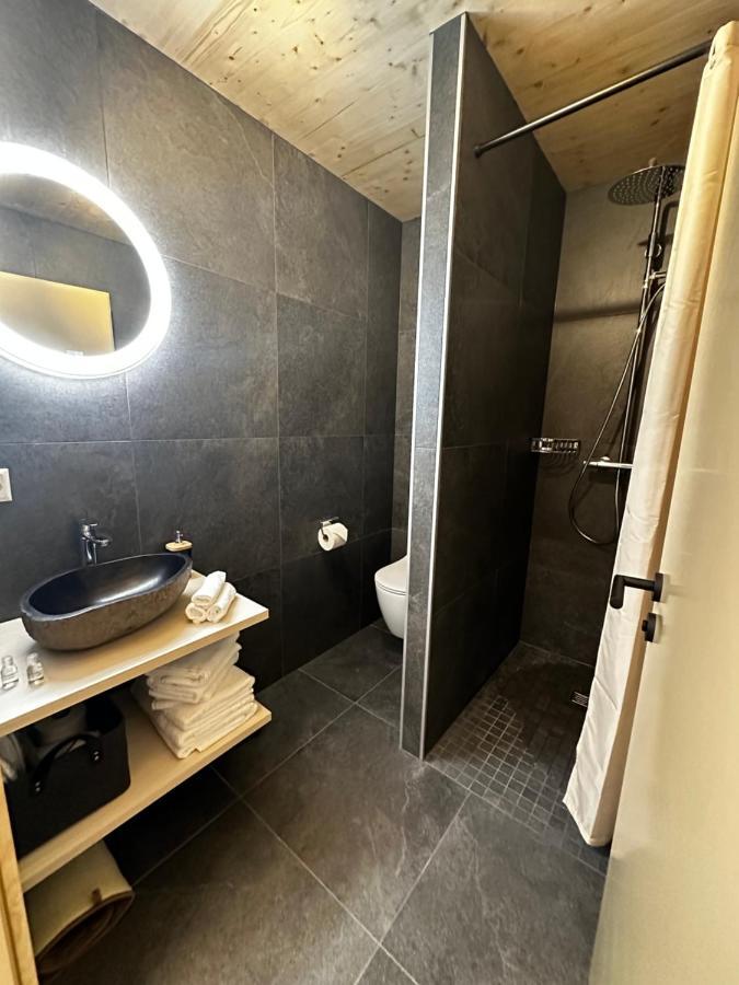 Saxon Chambres D'Hotes Les Louettes A Sapinhaut Canton Du Valais מראה חיצוני תמונה