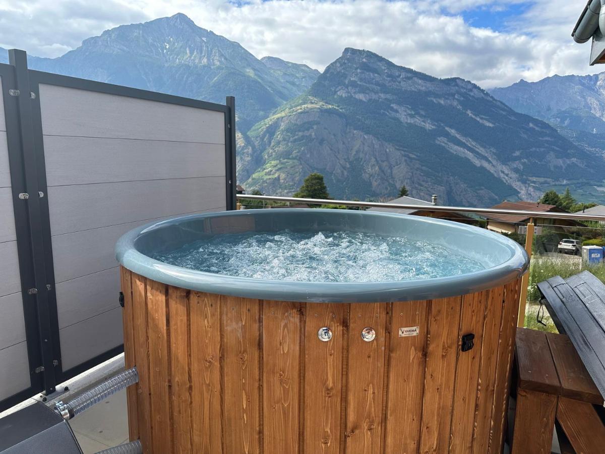 Saxon Chambres D'Hotes Les Louettes A Sapinhaut Canton Du Valais מראה חיצוני תמונה